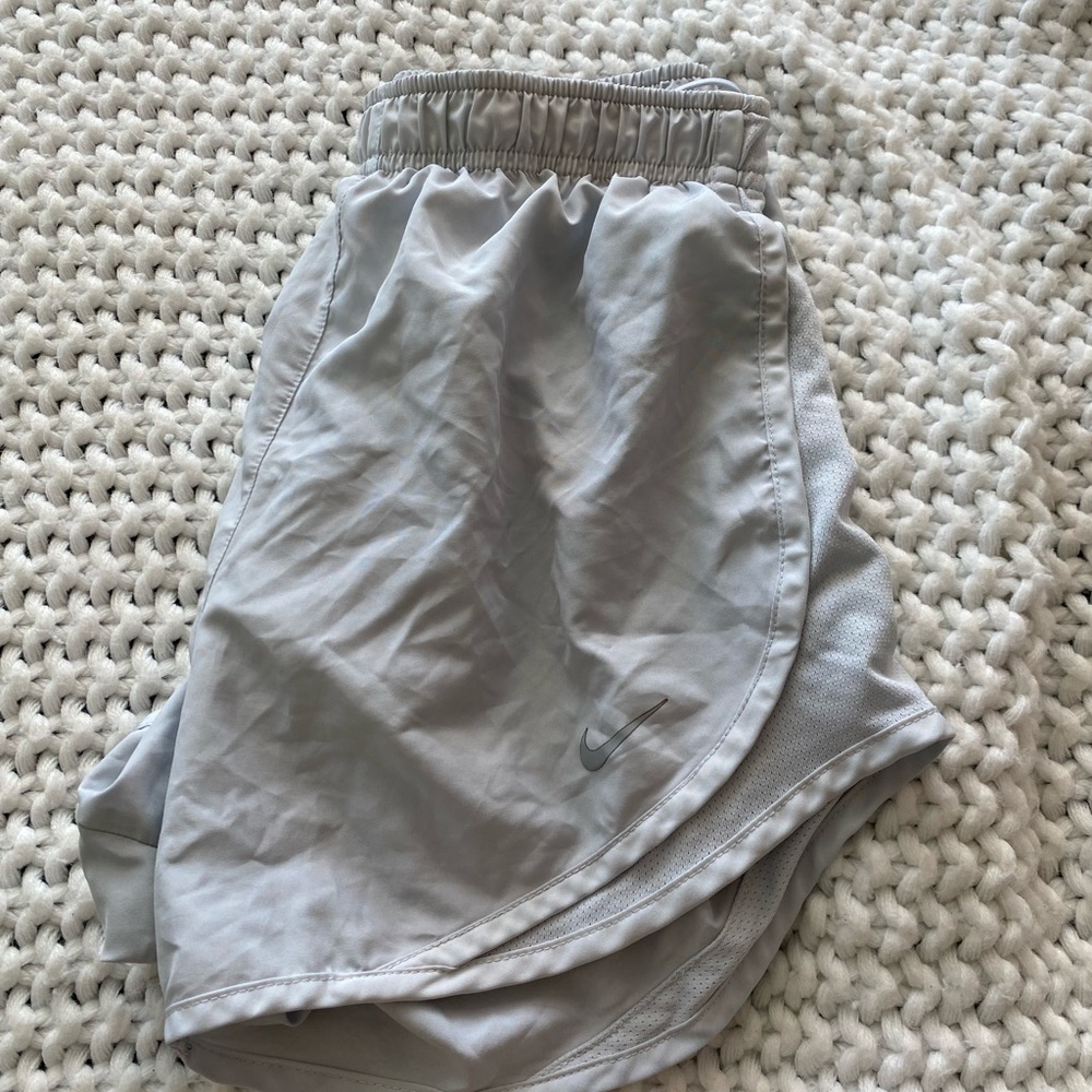 White nike shorts